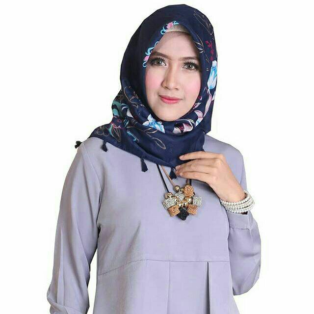 ROCELLA ATASAN  Blus Shenara

Rocella Blus Shenara - Grey