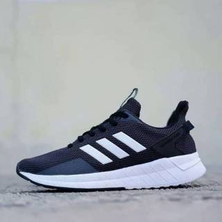 harga adidas questar original