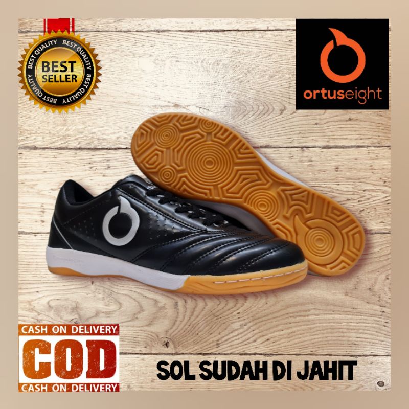 SEPATU FUTSAL ORTUSEIGHT / SEPATU OLAHRAGA SEPAKBOLA INDOOR SOCCER PRIA / FUTSAL TERLARIS ORTUS / SEPATU PUTSAL MURAH