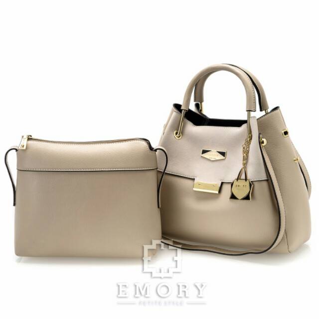 

Emory Carmine. Series 1442