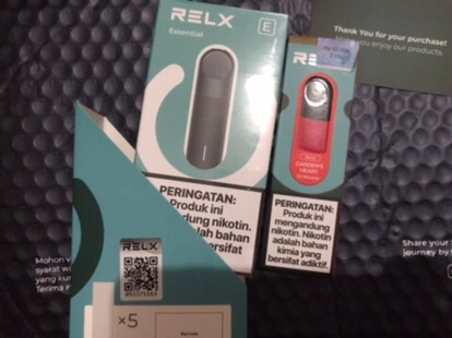 Relx Bundle Essential Black Device And Pods