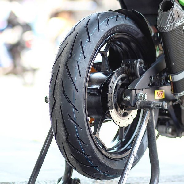 Readyy Ban pirelli diablo rosso sport 130 70 ban pireli 130 70 vixion cb150 ninja rr r15 gsx bandit