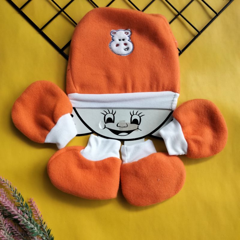 topi bayi set sarung tangan kaki bayi