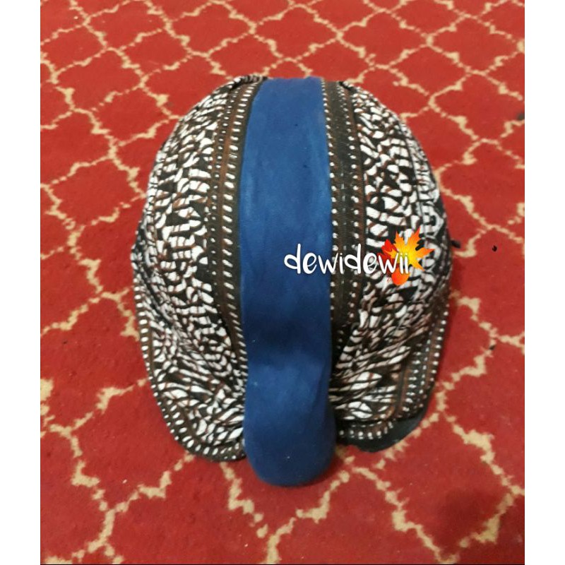 Blangkon Jogja lipat/ Blangkon Mataram, Motif Kemitir Biru