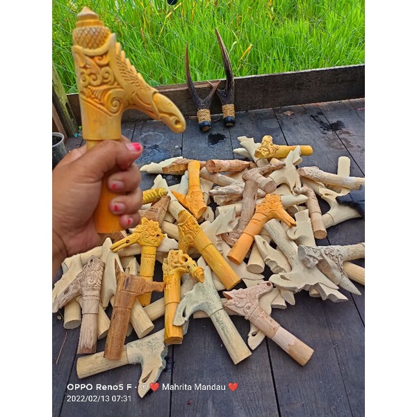 Gagang untuk Mandau HULU MANDAU