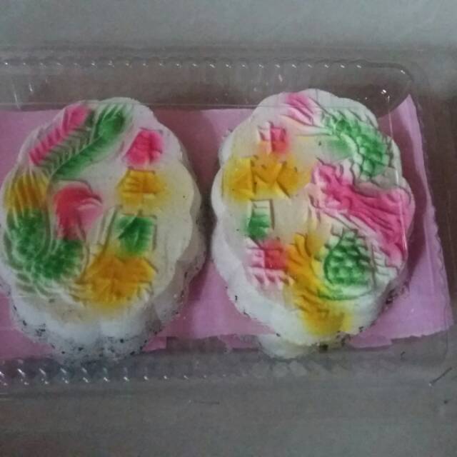 Kue bulan putu lapis wijen isi 4 pcs