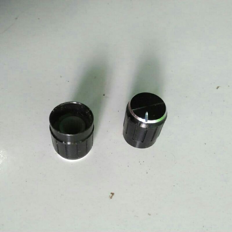 knop potensio knob puteran - tutup kepala potensio amplifier power knobs ukuran sedang metalik