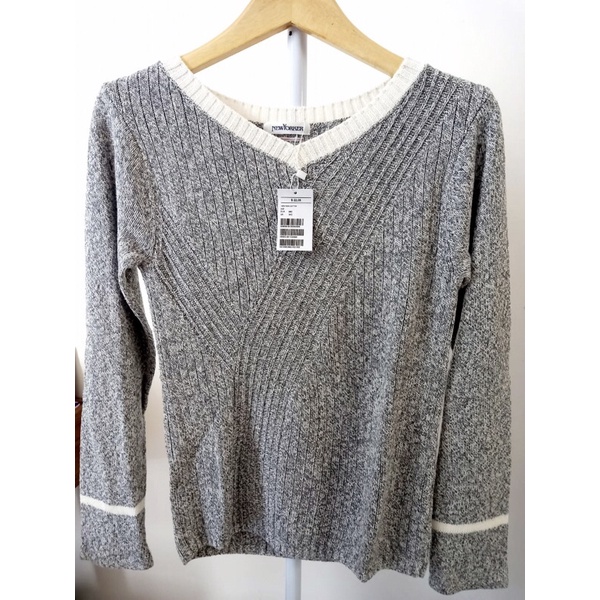 SWEATER RAJUT ACADEMIA