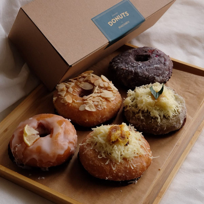 

FRESH STOK HOMEMADE DONUTS 5 PCS, DONAT, DOUGHNUT DONUTS BY BAKESMITH ,