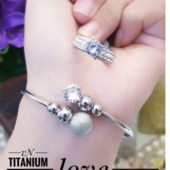 TiTanium set perhiasan wanita AD2