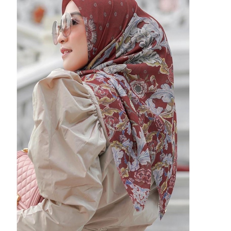 Buttonscarves royale maroon