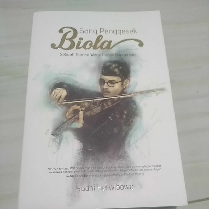 

Biola sang penggerak - Yudhi Herwibowo