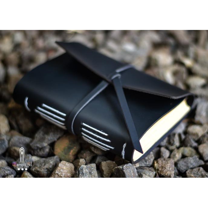 

STOK TERBATAS Bookbinding / Journal Book / / Buku Catatan Hitam TURUN HARGA