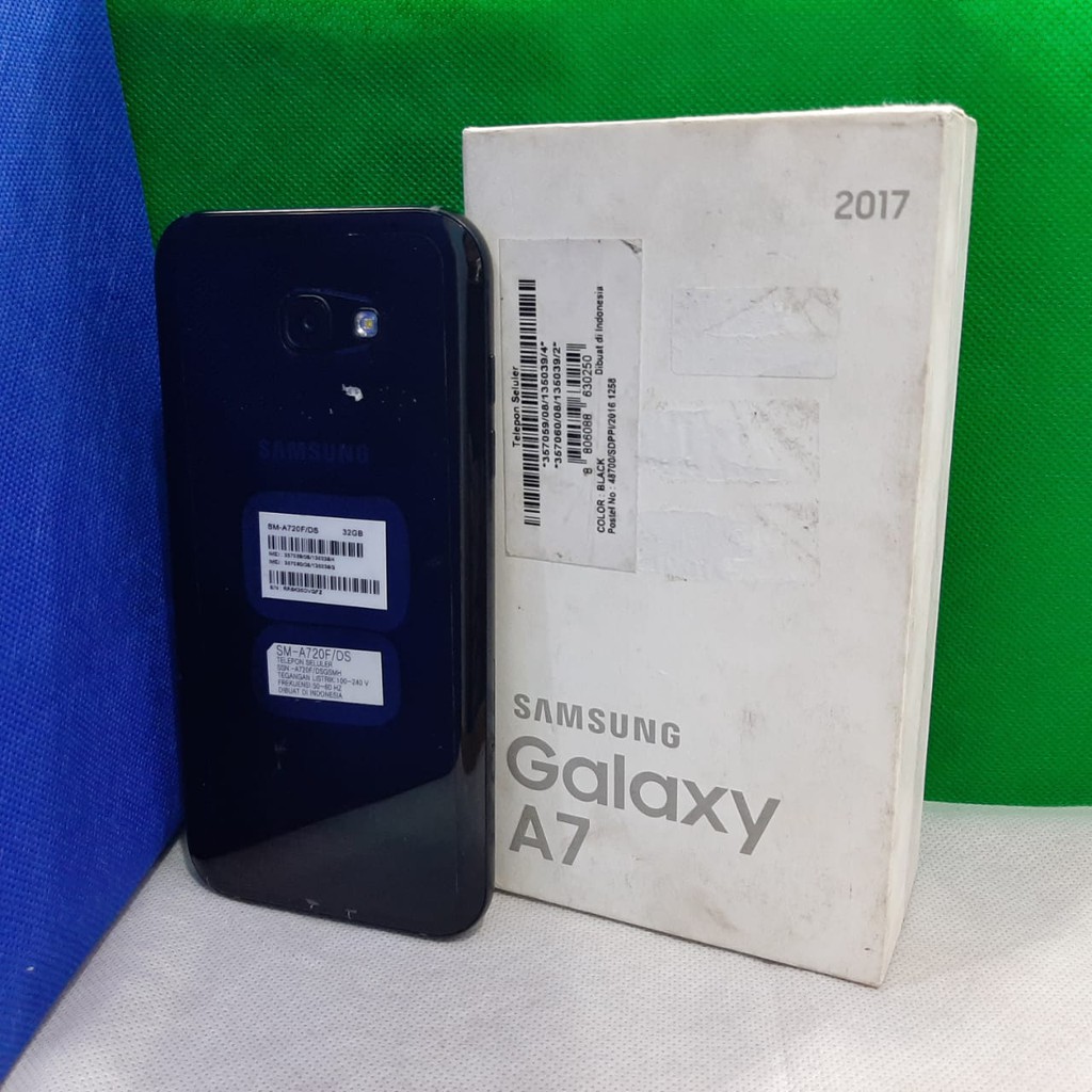 Samsung Galaxy A7 2017 Ram 3GB Rom 32GB (Second)