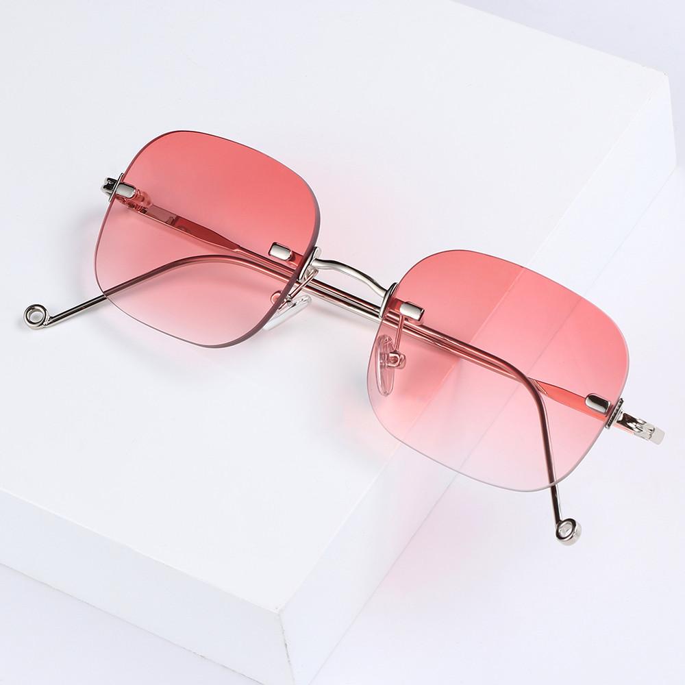 Lily Kacamata Hitam Untuk Wanita Streetwear Aksesoris Trendi Fashion Eyewear Small Square Sun Glasses