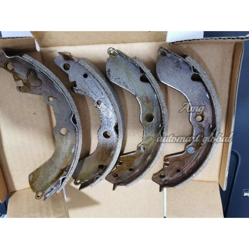 brake shoe kampas rem belakang datsun go panca set 4pc