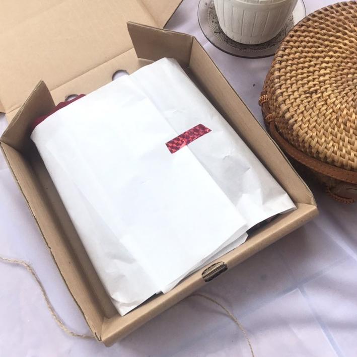 

﷼ GIFTBOX HIJAB PASMINA CERUTY BABY DOLL / HAMPERS / KADO / HADIAH ㄹ