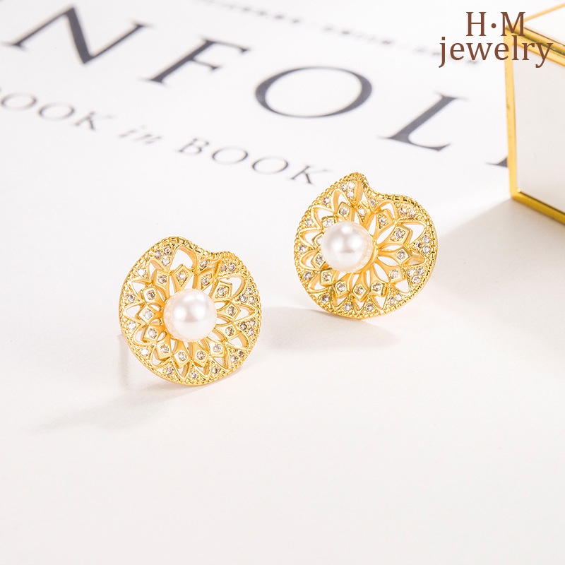 2022 Anting Tusuk Retro Elegan Desain Bunga Lotus Hollow Hias Mutiaraberlian Untuk Wanita