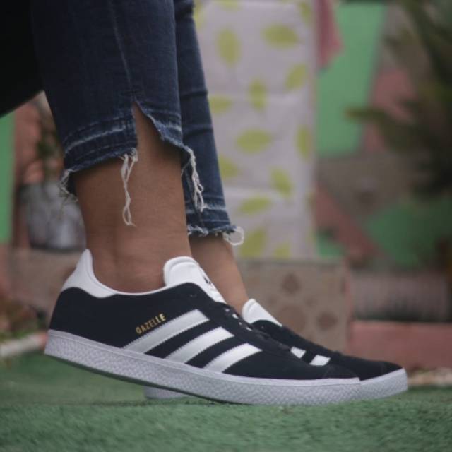 ADIDAS GAZELLE BLACK WHITE ORIGINAL