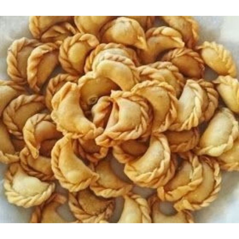 

pastel isi keju