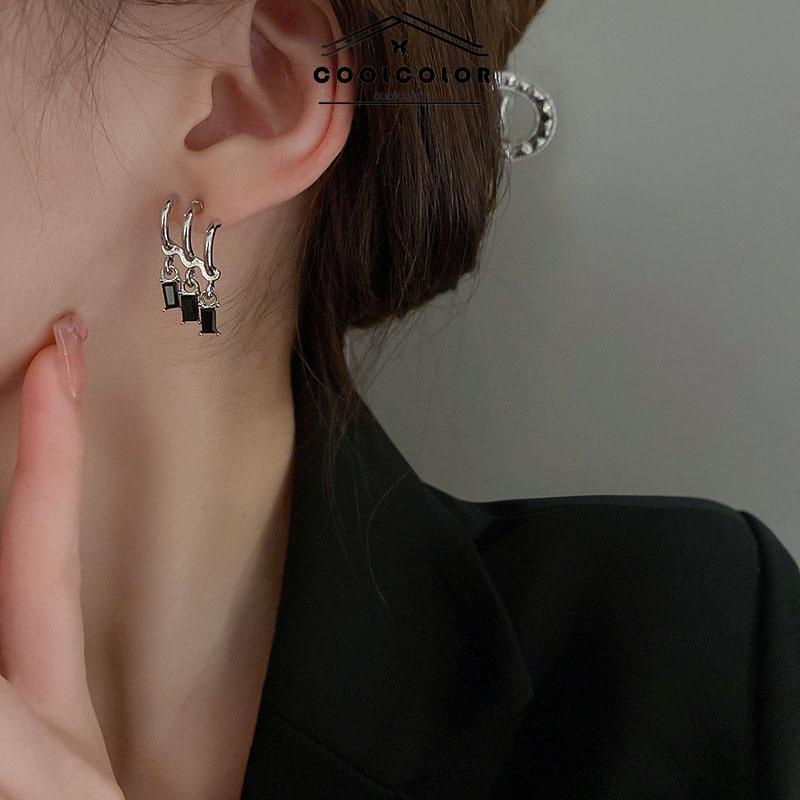 COD  Anting Pejantan Zirkon Gelap Wanita Manis Keren Gaya Niche Design Personality Earrings- cl