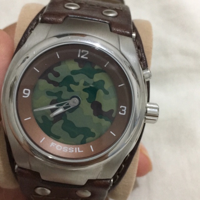 Jam Fossil bigtic army