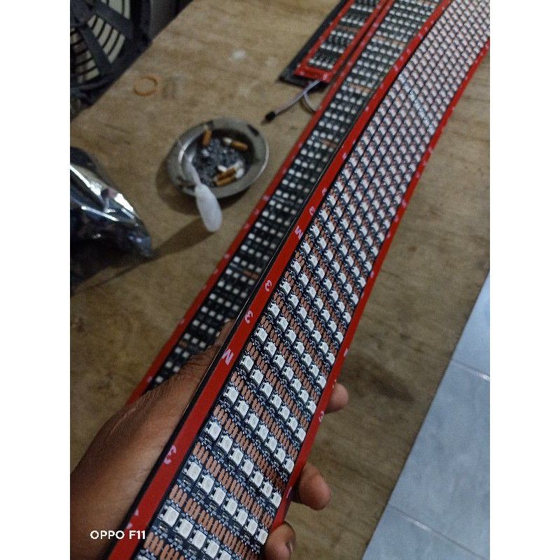 LED STROBO KACA RUNNING TEKS BISA UBAH TEKS DENGAN APLIKASI ANDROID UKURAN 140CM 12v dan 24v