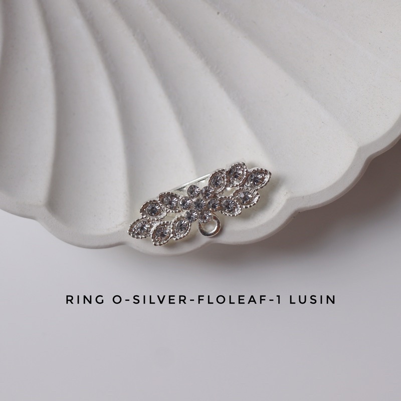 1 Lusin / 12 Pcs Bros Dagu Ring O Lusinan Part 3 Bros Dagu Warna Silver Bros Mini Bros Kecil Bros Jilbab Bros Hijab Bros Daily Bros Simple Bros Lucu Bros Imut Bros Cewek Bros Pin Bros Tuspin Bros Pin Brooch Korean Style Bros Bahan Bros Juntai Bahan Bros-O-SILVR-FLOLEAF-1LSN
