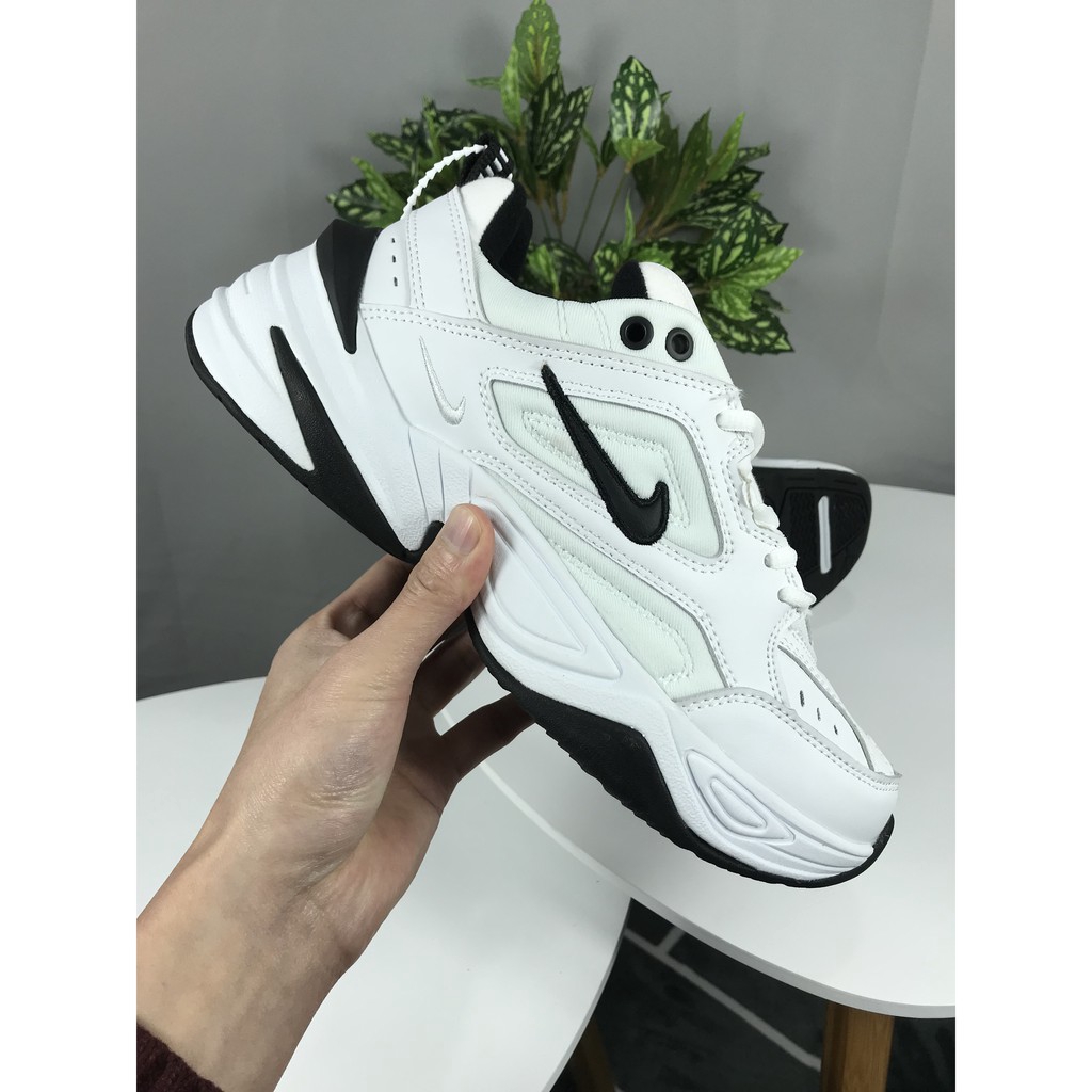 sepatu nike air monarch