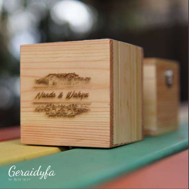 BOX J UKIR - KOTAK KAYU UNTUK CINCIN KAWIN PERHIASAN LOGAM MULIA MAHAR LAMARAN ENGAGEMENT
