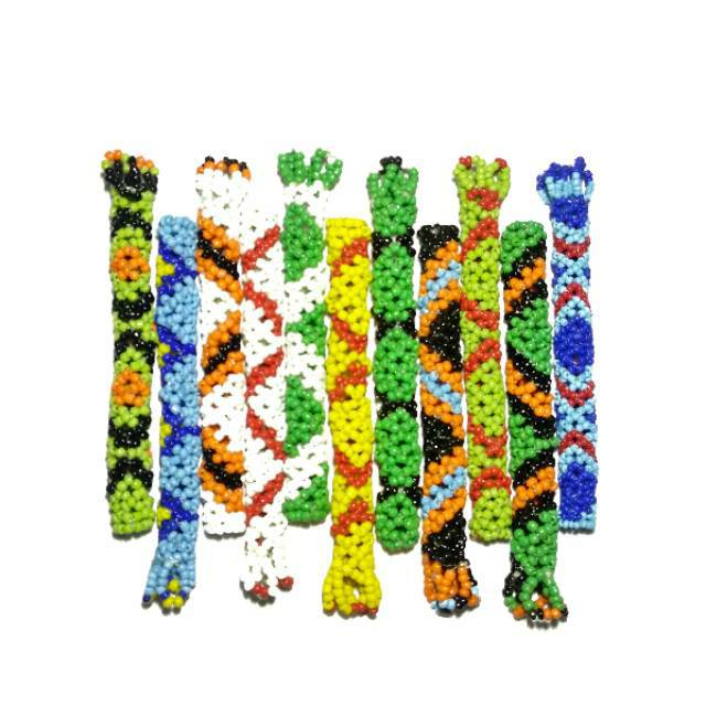

Sarung Pulpen Bahan Rajutan Manik-Manik Handmade Souvenir Khas Kalimantan