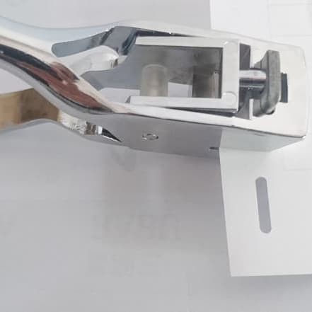 

Grosir Pembolong ID Card SLOT PUNCH E101 ETONA Keren