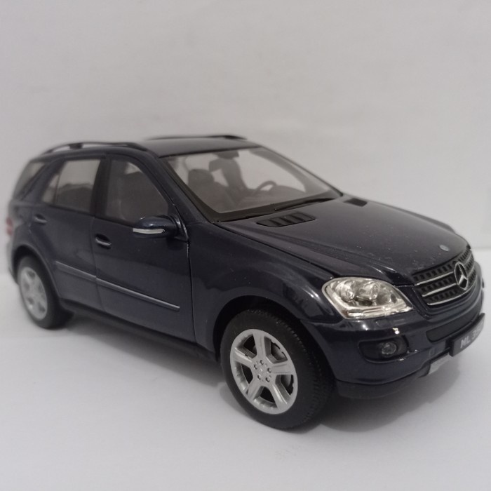 Diecast Mercedes-Benz ML350 Welly 1:24 miniatur mobil koleksi murah