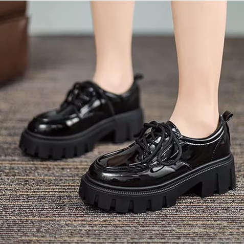 SEPATU SEKOLAH WANITA BLACK GLOSY / SEPATU REMAJA DEWASA PREMIUM