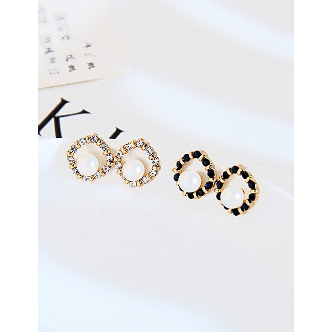 LRC Anting Tusuk Fashion Openwork Pearl Earrings With Diamonds D84693