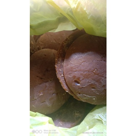 

Gula aren terbuat dari pohon aren langsung diproduksi petani