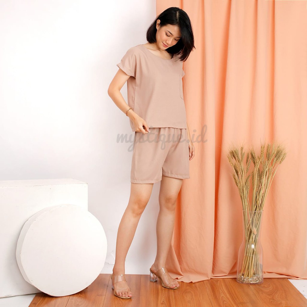 Setelan Polos Basic Oversize Korean Lucu Atasan Wanita