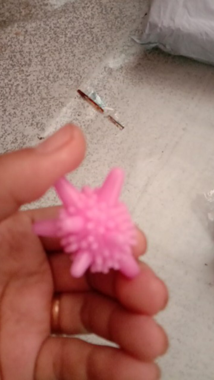 Bola Laundry Ajaib Dapat Dipakai Ulang Untuk Membersihkan Pakaian