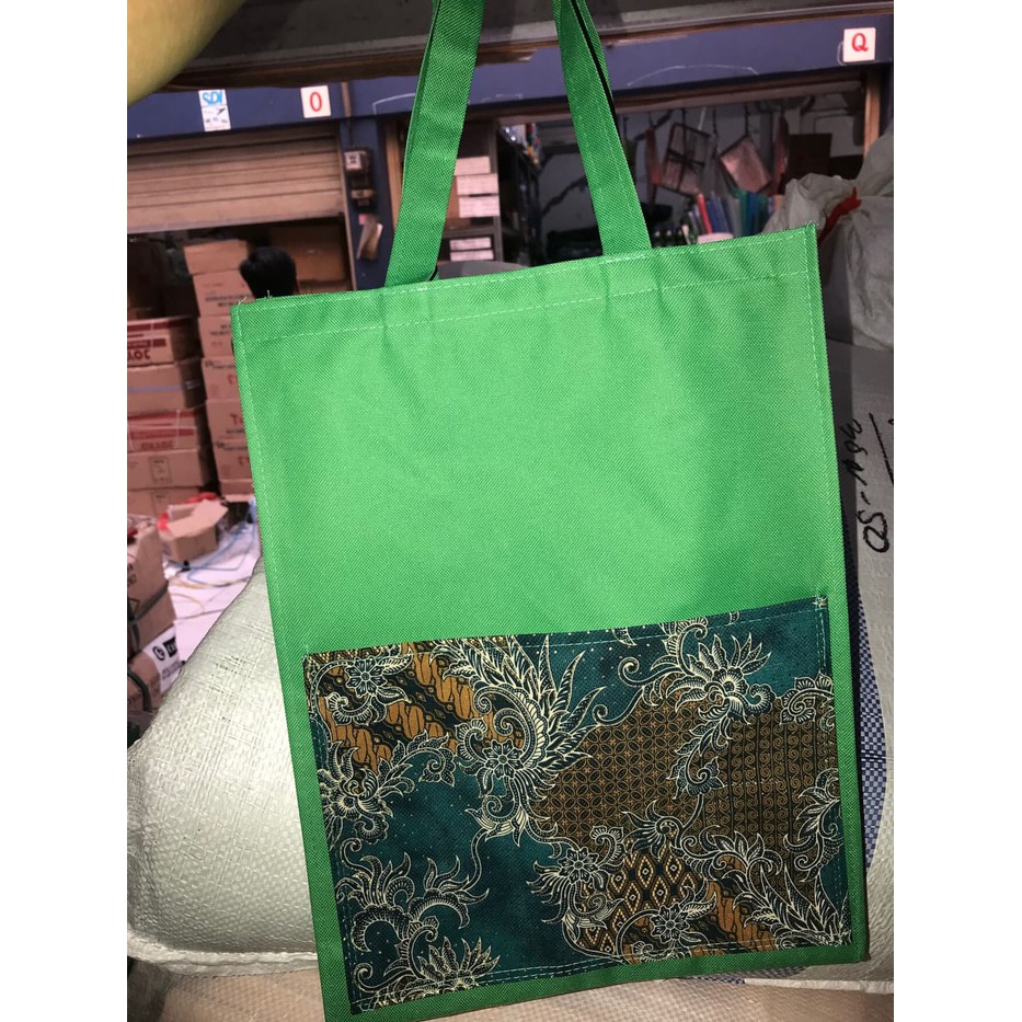 

GRATIS ONGKIR TAS SEMINAR D600 GOODIE BAG BATIK !!!!!