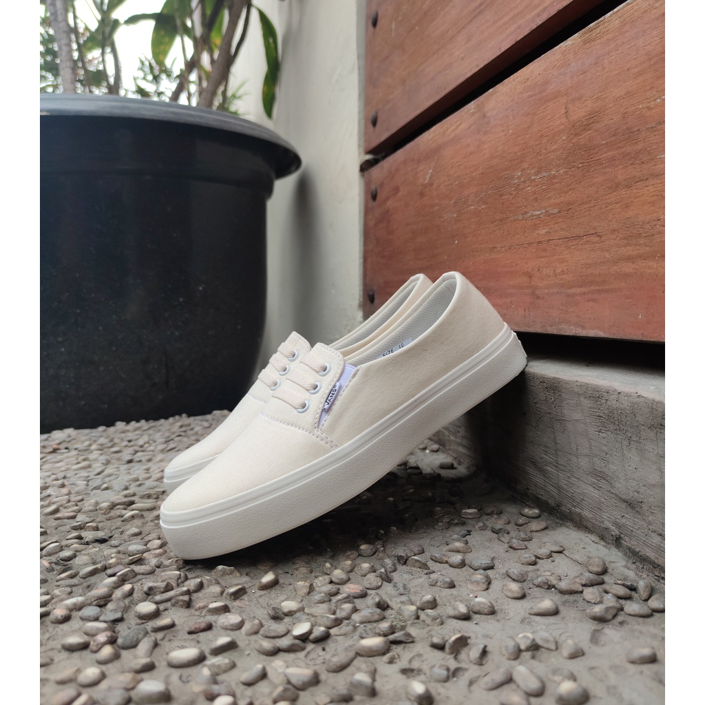 SEPATU SLIP ON PRIA DAN WANITA 010 CREAM/SEPATU KERJA/SEPATU SANTAI/SEPATU KASUAL/SEPATU PRIA DAN WANITA