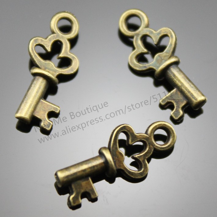 Charm Liontin Bentuk Kunci Bronze Ukuran 17 * 7Mm