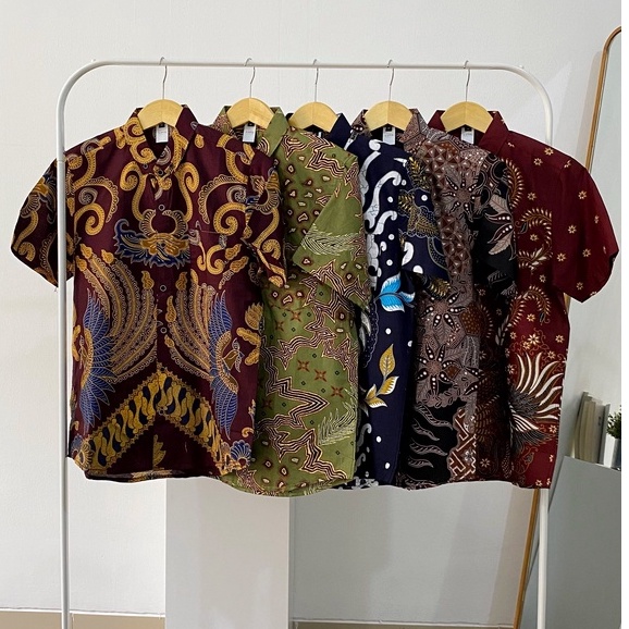 SANVANINA Kemeja Batik Pendek Pria Premium Slim Fit | Kemeja Batik Motif Kekinian