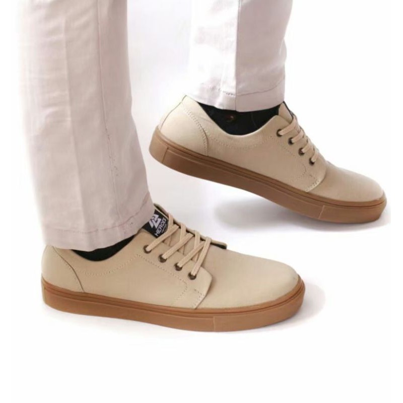 NERO CREAM |WOLF x HEROES| Sepatu Lokal Shoes Local Pride HEROES NERO Low Cut Cream Gum