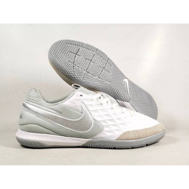 nike tiempo futsal white