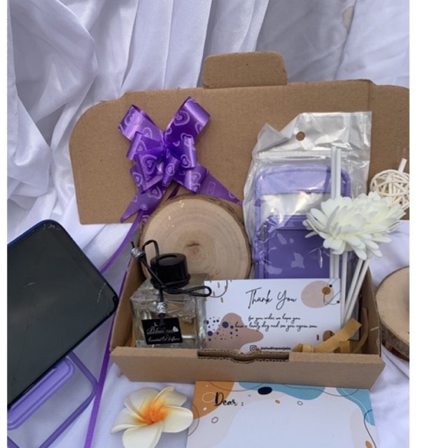 HAMPERS Scented Candle Reed Diffuser | Wedding Gift | lebaran | idul fitri | Hampers Tunangan Engage