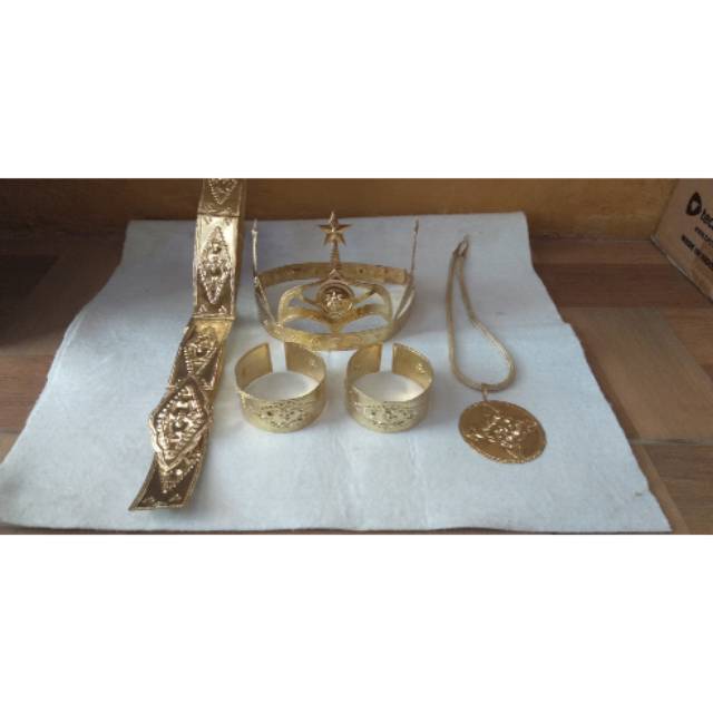 Set aksesoris adat sabu NTT