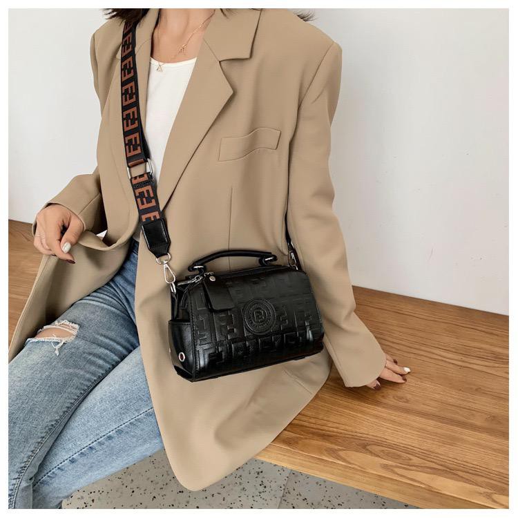 BJ15250 - BEIGE/BLACK/BROWN/RED/COFFEE - TAS SLEMPANG HANDBAG IMPORT JAKARTA TTAS WANITA FASHION IMPORT MODIS ELEGAN TERMURAH TERLARIS TERBARU BAGSTORE JAKARTA TAS BATAM TERMURAH CR7399 ELJ5250 BQ3374