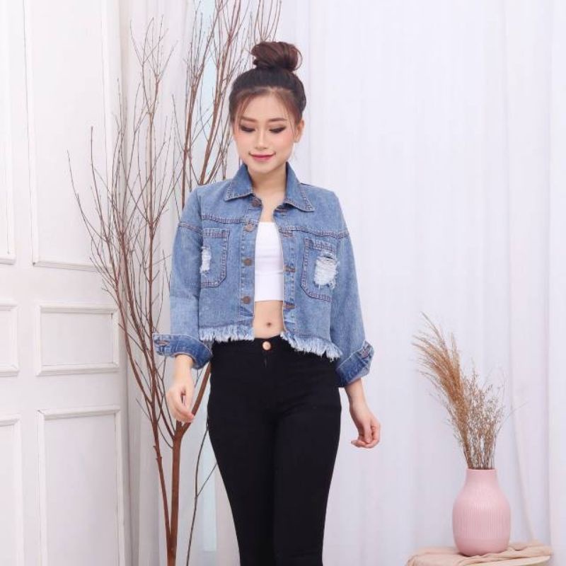 Jaket Jeans Wanita Kantong Sobek Reylin