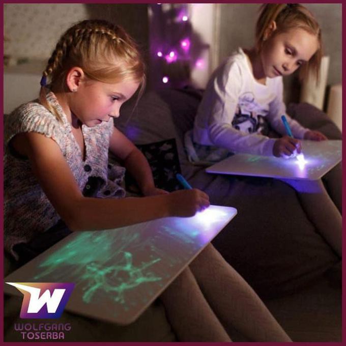

Terbaru Papan Tulis Anak Plus Pen Glow In The Dark And Secret Mamanmarinto