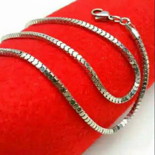 KALUNG TITANIUM MODEL MILANO SILVER PRIA DAN WANITA